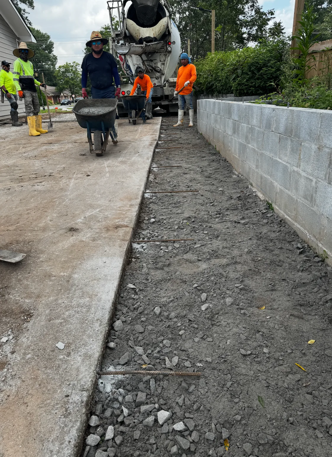 Formed and reinforced driveway edge ready for concrete